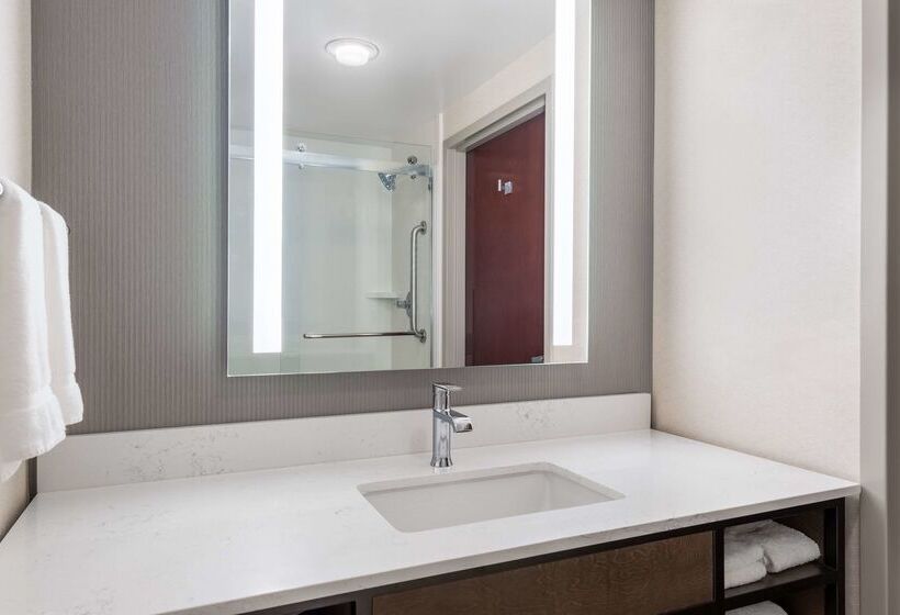 هتل Hilton Garden Inn Montgomery East