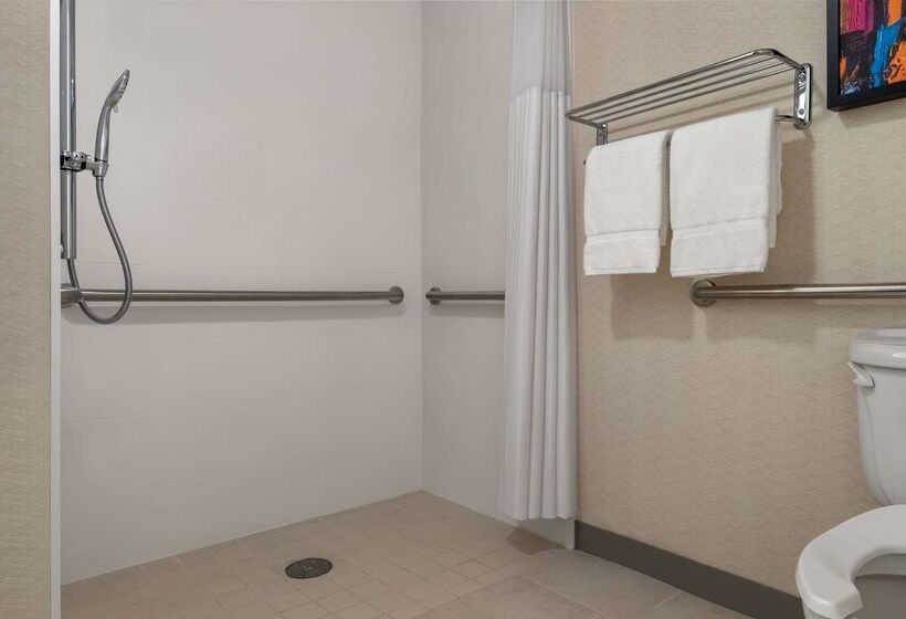 Отель Hilton Garden Inn Montgomery East