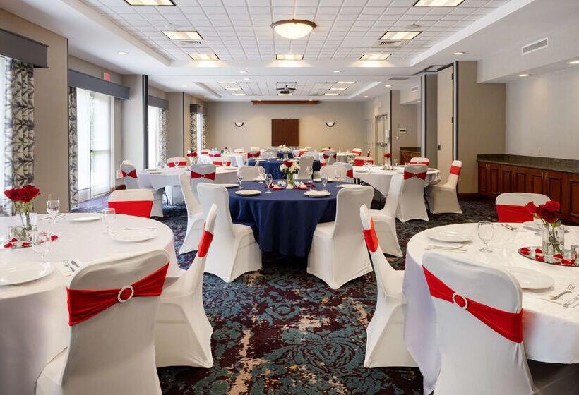 هتل Hilton Garden Inn Mystic/groton