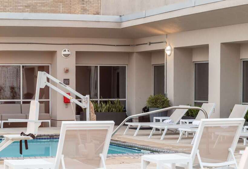 هتل Hilton Garden Inn New Orleans French Quarter/cbd