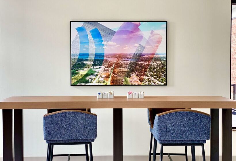 בית מלון כפרי Hilton Garden Inn Oconomowoc