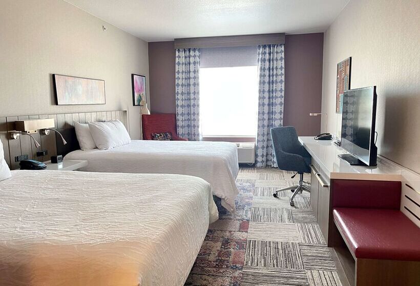 בית מלון כפרי Hilton Garden Inn Oconomowoc