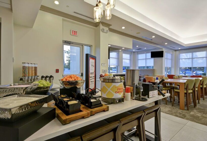 ホテル Hilton Garden Inn Panama City