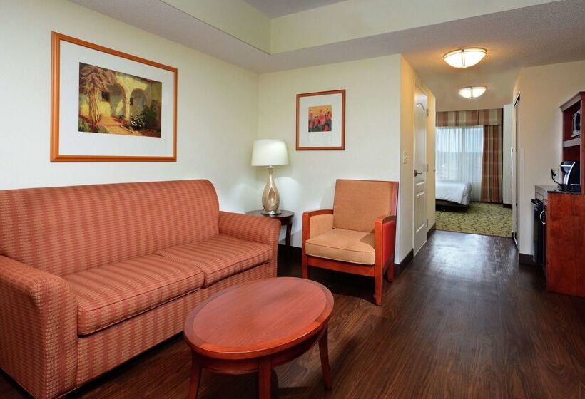 ホテル Hilton Garden Inn Raleigh Capital Blvd I540