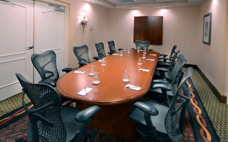 ホテル Hilton Garden Inn Raleigh Capital Blvd I540