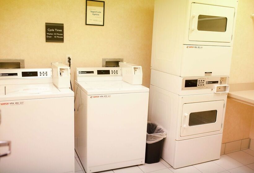 فندق Hilton Garden Inn Redding