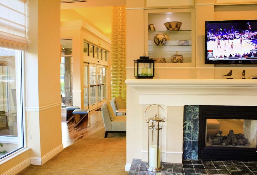 فندق Hilton Garden Inn Redding