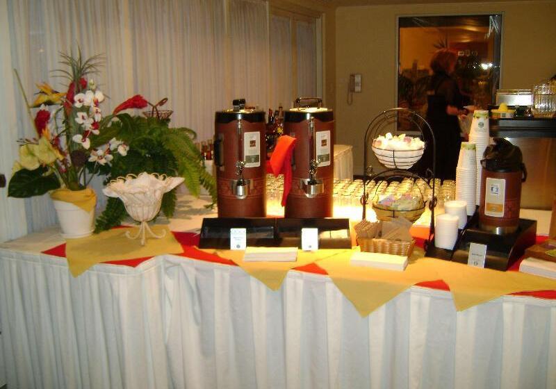 فندق Hilton Garden Inn Redding