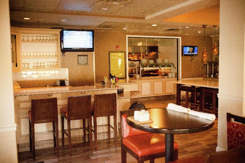 فندق Hilton Garden Inn Redding