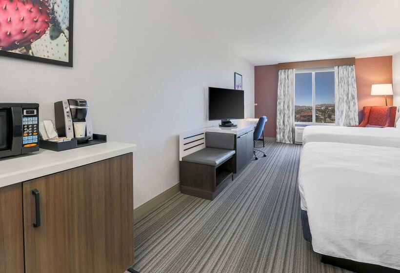 בית מלון כפרי Hilton Garden Inn Reno