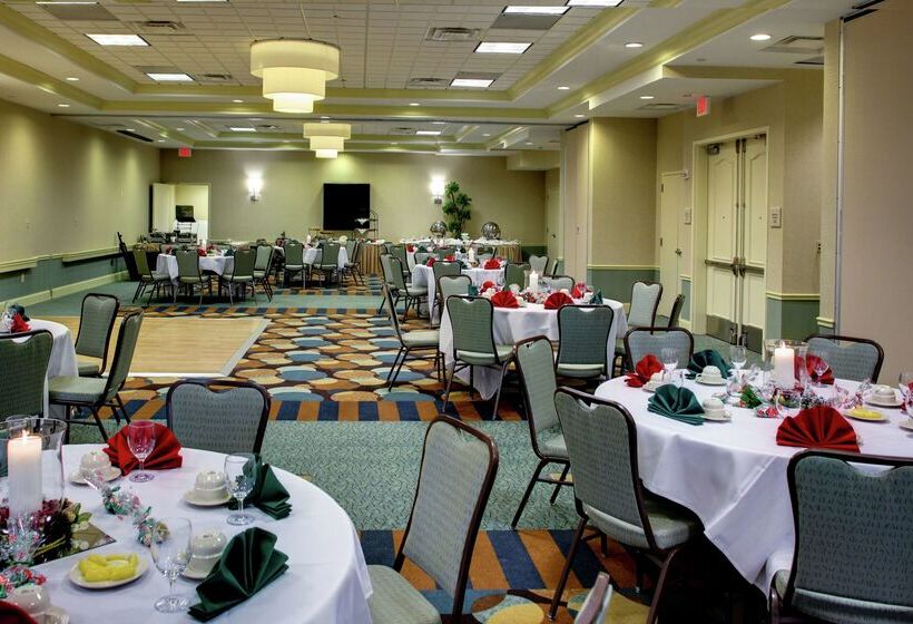 Отель Hilton Garden Inn Richmond Airport