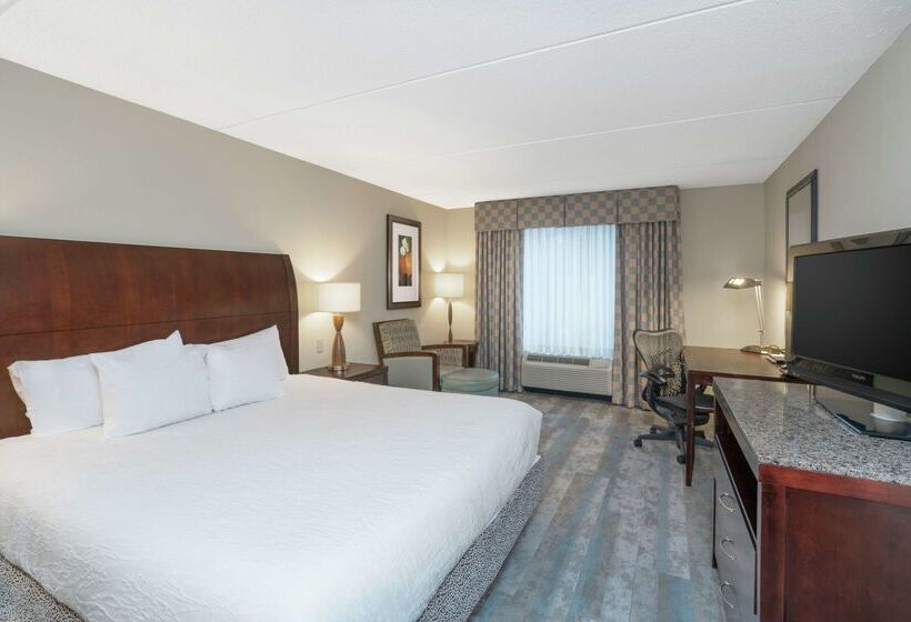 Отель Hilton Garden Inn Richmond Airport