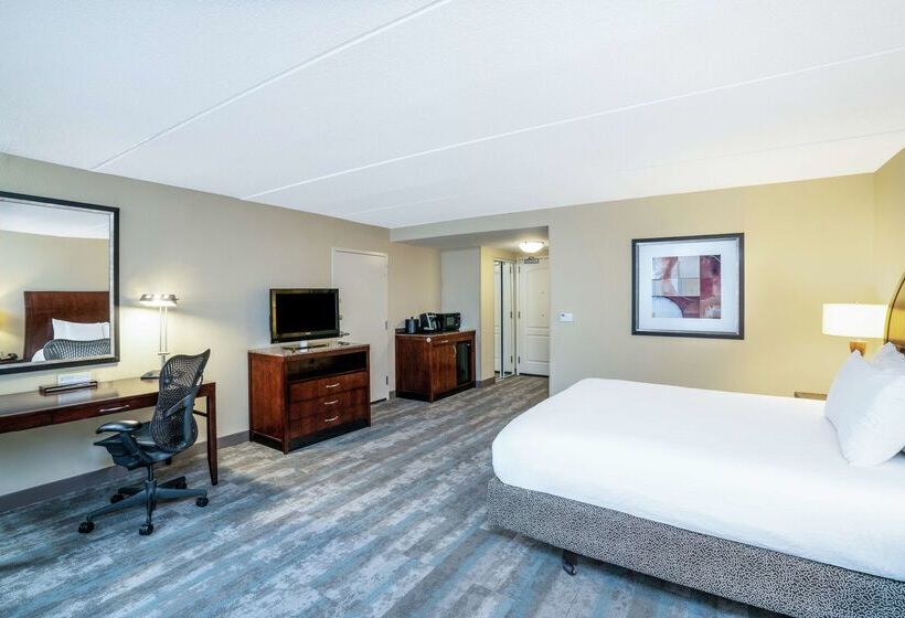 Отель Hilton Garden Inn Richmond Airport