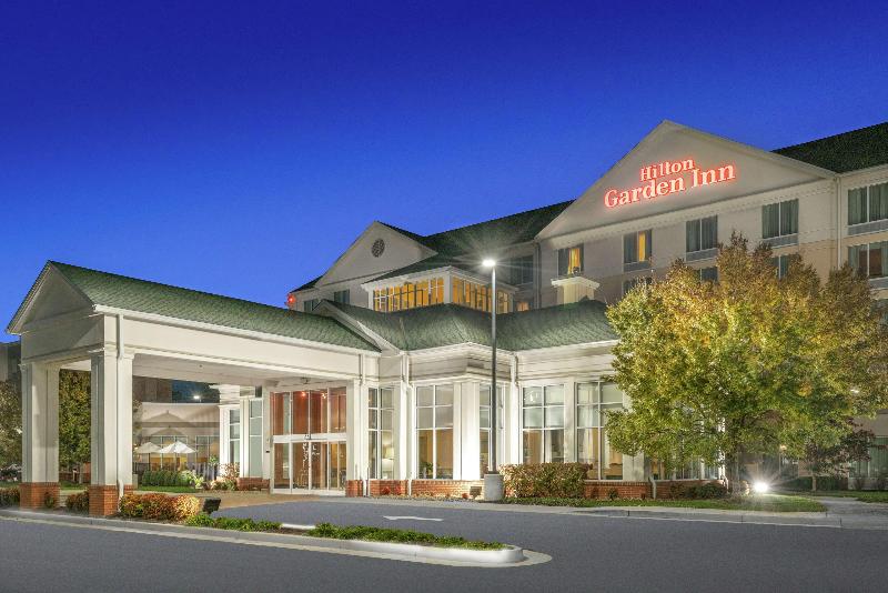 Отель Hilton Garden Inn Richmond Airport