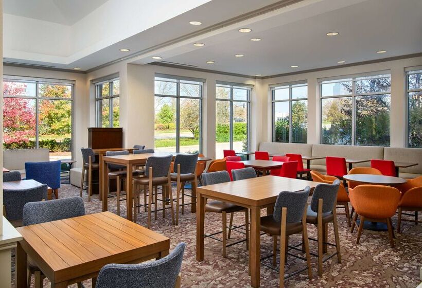 هتل Hilton Garden Inn Schaumburg