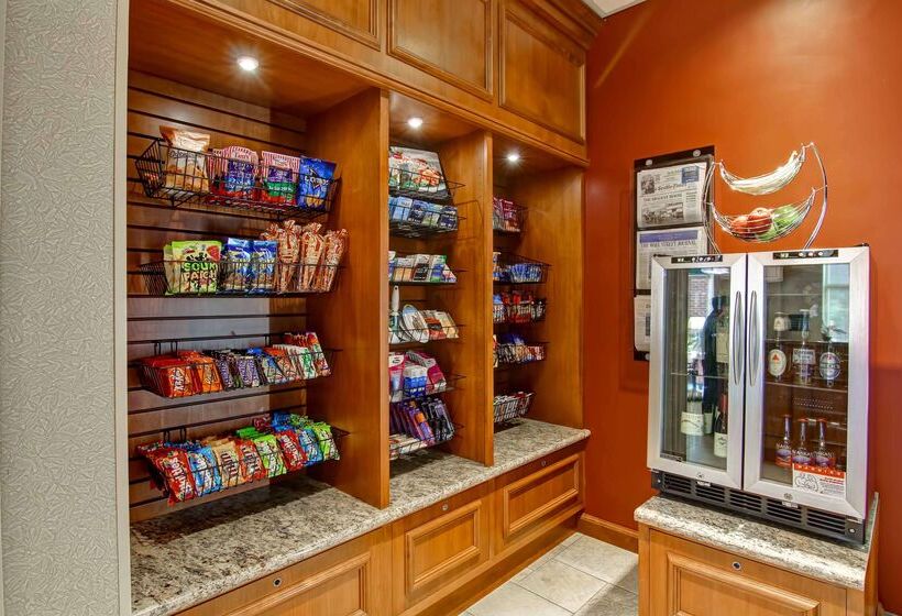 فندق Hilton Garden Inn Seattle  Issaquah