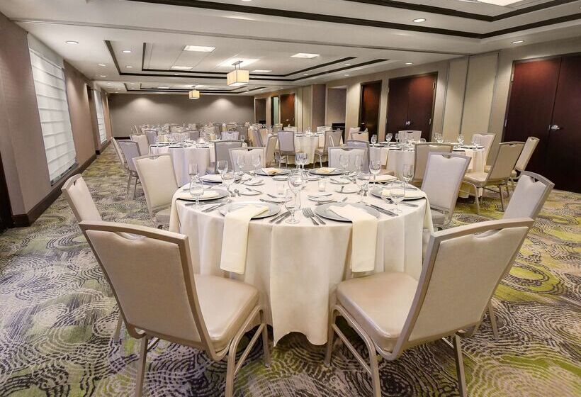 هتل Hilton Garden Inn South Bend