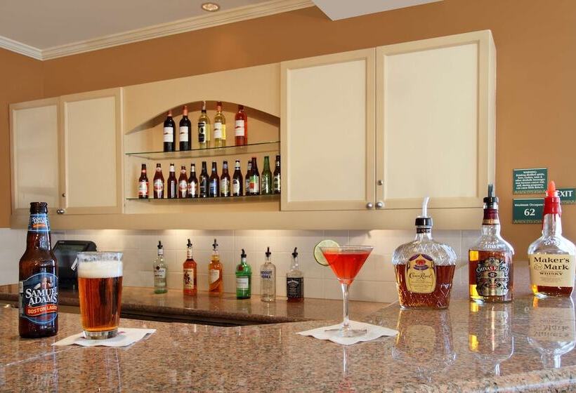 בית מלון כפרי Hilton Garden Inn St Charles