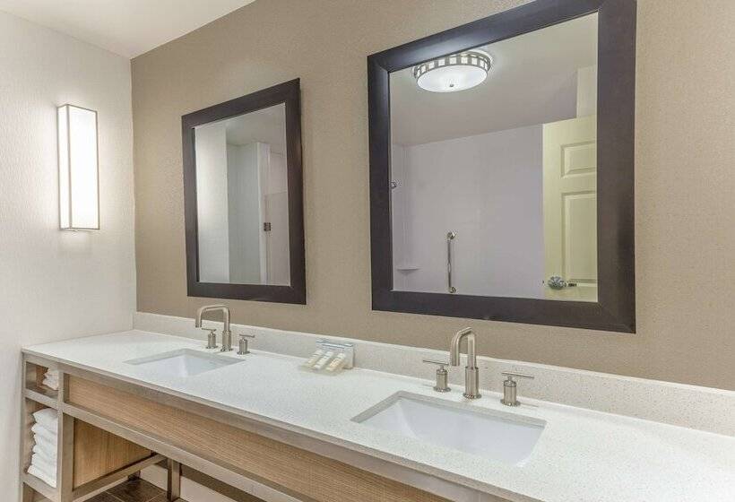 호텔 Hilton Garden Inn St Charles