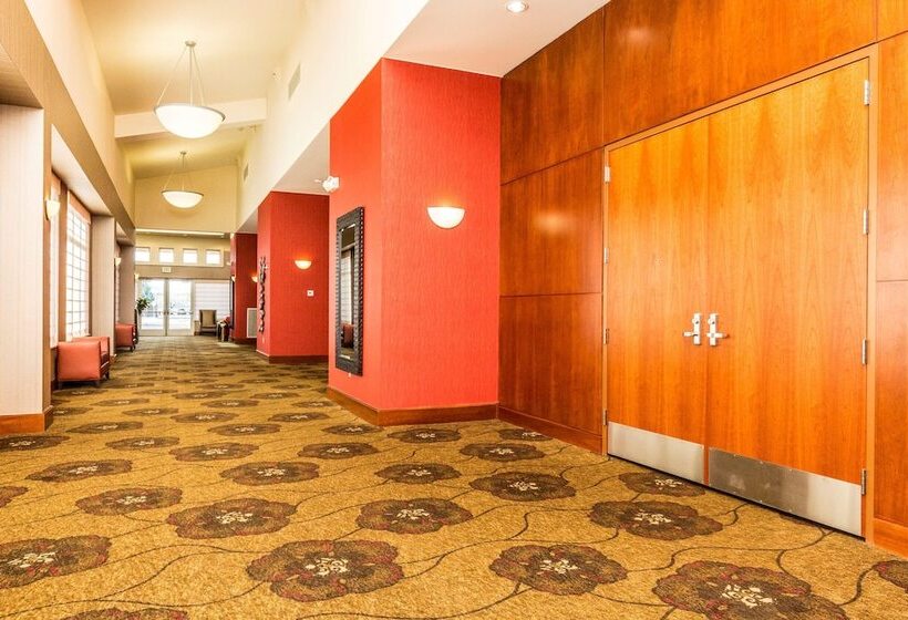 هتل Hilton Garden Inn St. George