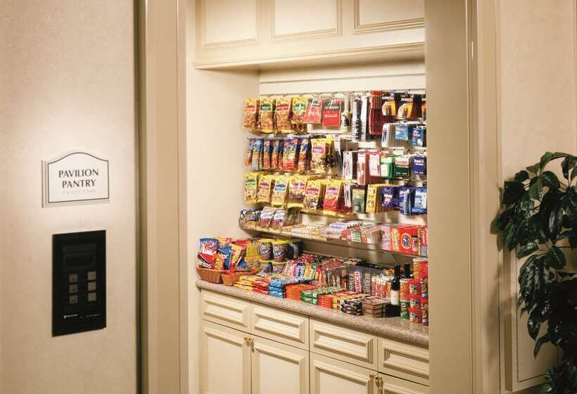 فندق Hilton Garden Inn Tulsa Airport