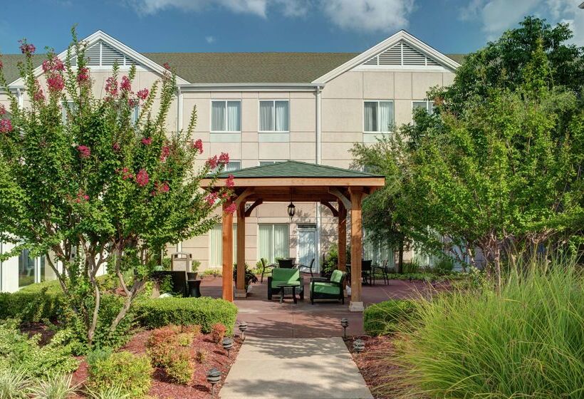 فندق Hilton Garden Inn Tulsa Airport