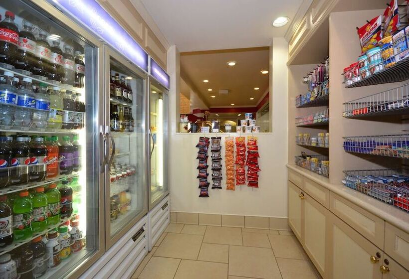 فندق Hilton Garden Inn Tulsa Airport