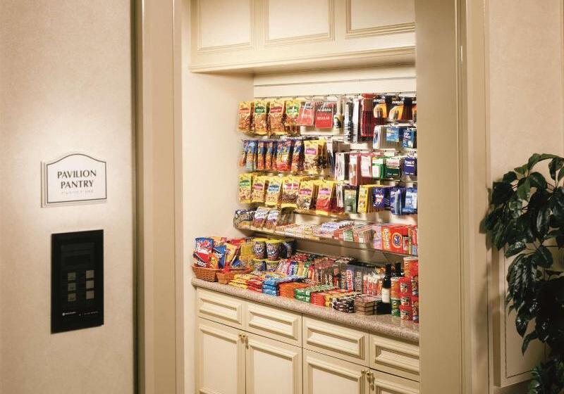 فندق Hilton Garden Inn Tulsa Airport