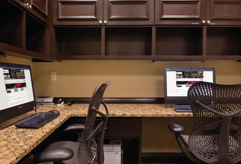 هتل Hilton Garden Inn Warner Robins