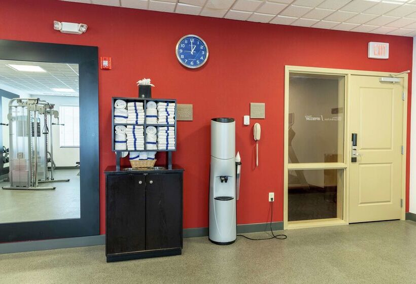 هتل Hilton Garden Inn Des Moines West