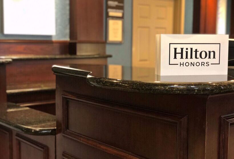 בית מלון כפרי Hilton Garden Inn Des Moines West