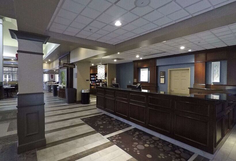 هتل Hilton Garden Inn Des Moines West