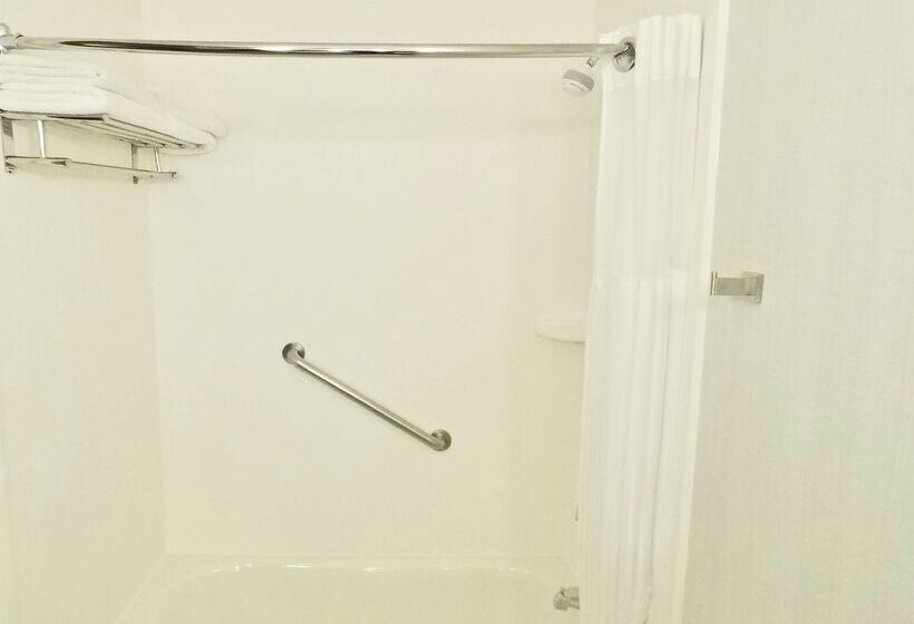 בית מלון כפרי Hilton Garden Inn Des Moines West