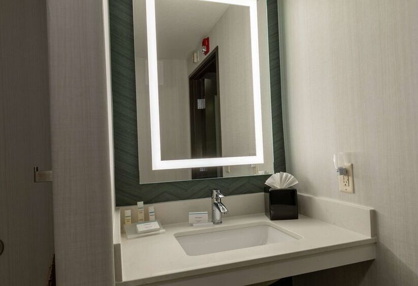 בית מלון כפרי Hilton Garden Inn Des Moines West