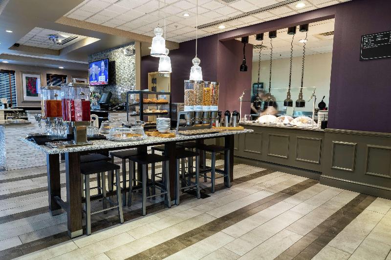 בית מלון כפרי Hilton Garden Inn Des Moines West