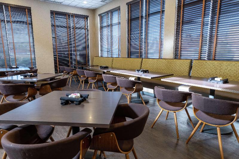 هتل Hilton Garden Inn Des Moines West