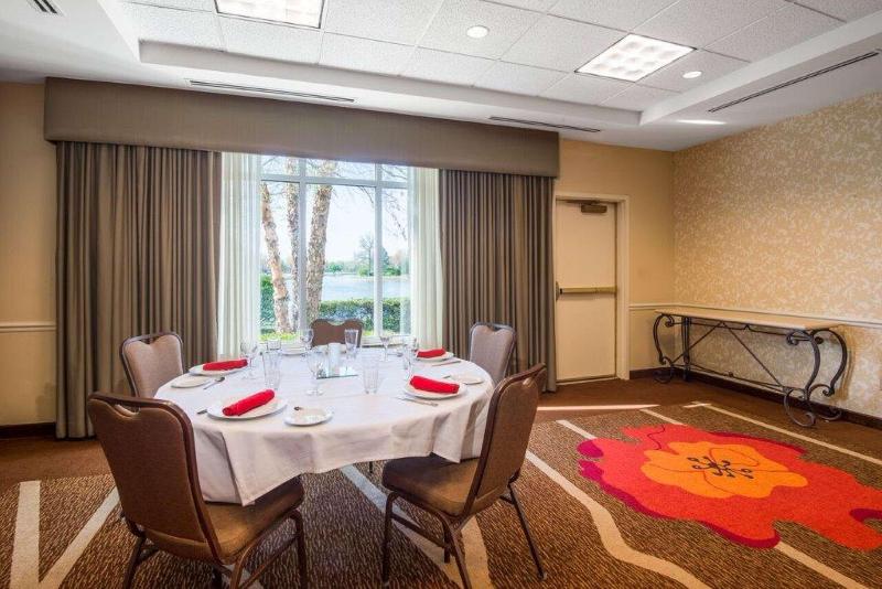 酒店 Hilton Garden Inn Wichita