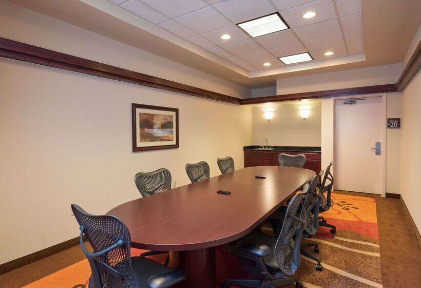 Отель Hilton Garden Inn Wisconsin Dells