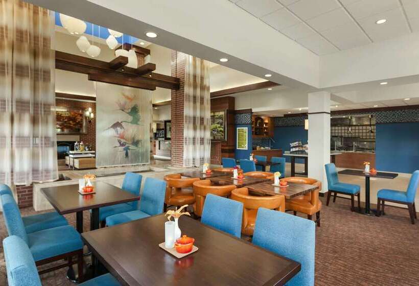هتل Hilton Garden Inn Wisconsin Dells