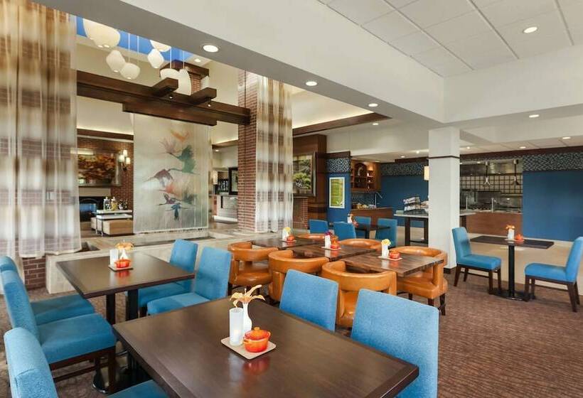 Отель Hilton Garden Inn Wisconsin Dells