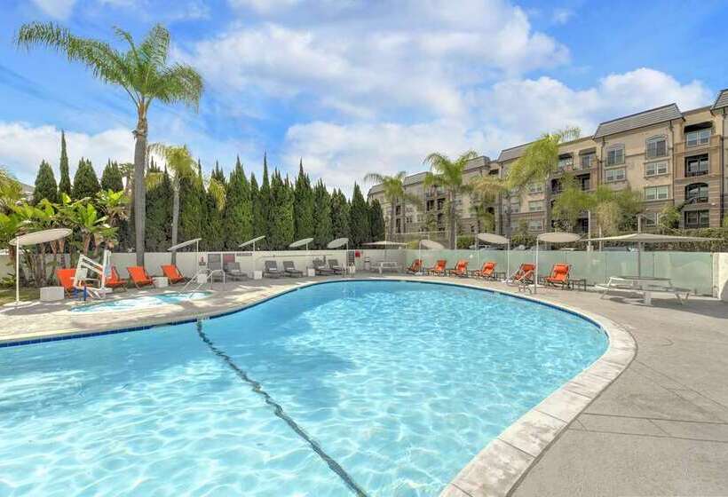 בית מלון כפרי Hilton Irvine/orange County Airport