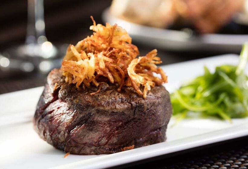 هتل Hilton Minneapolis/bloomington