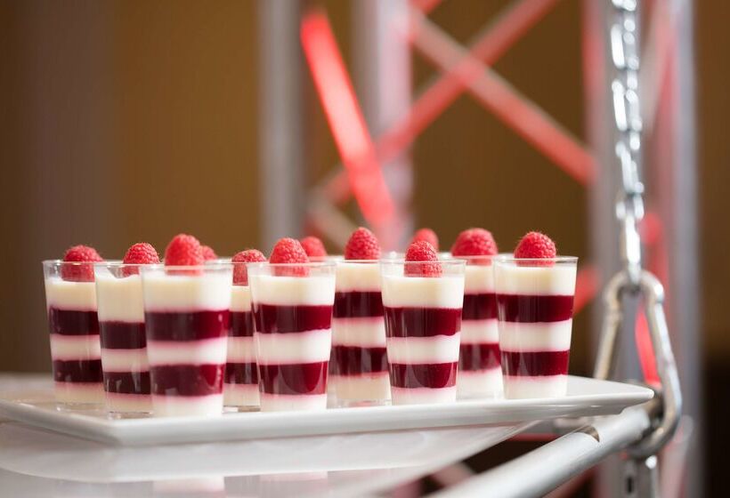 هتل Hilton Minneapolis/bloomington