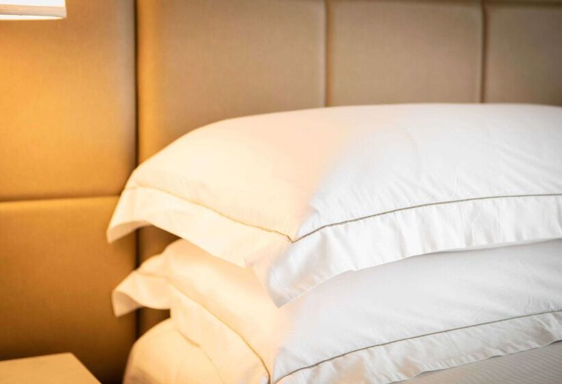 هتل Hilton Minneapolis/bloomington