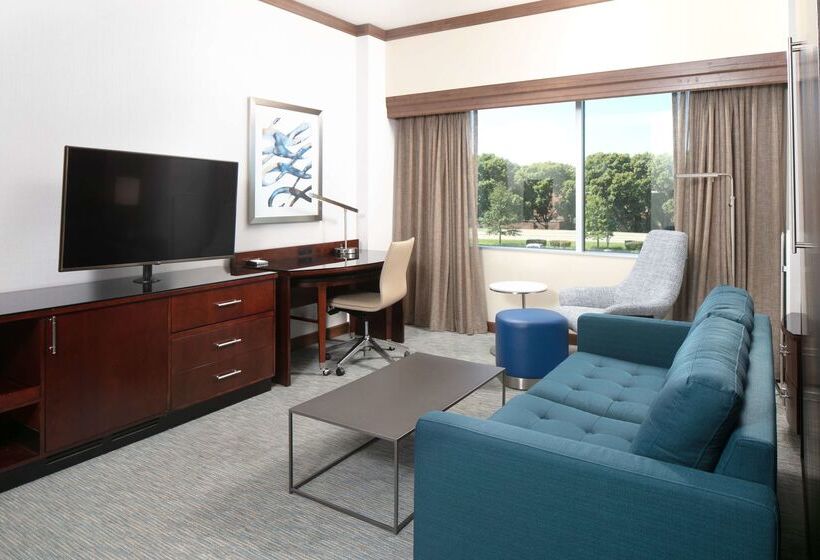 هتل Hilton Minneapolis/bloomington