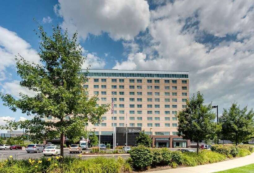 هتل Hilton Minneapolis/bloomington