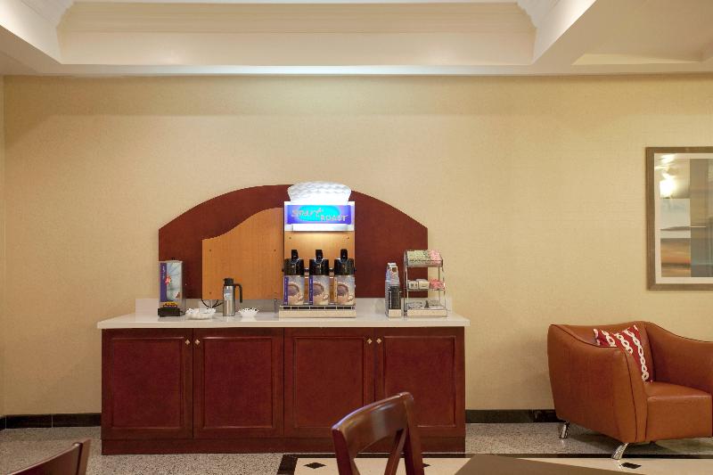 Holiday Inn Express Hotel & Suites Los Angeles Airport Hawthorne, An Ihg