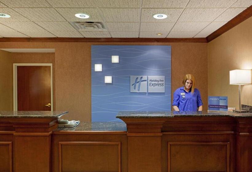 Holiday Inn Express Hotel & Suites Manchester   Airport, An Ihg