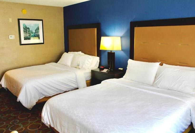 Holiday Inn Express Hotel & Suites Manchester Airport, An Ihg