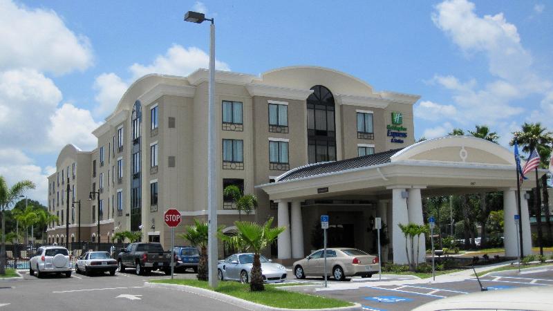 Holiday Inn Express Hotel & Suites Tampa Usf Busch Gardens, An Ihg